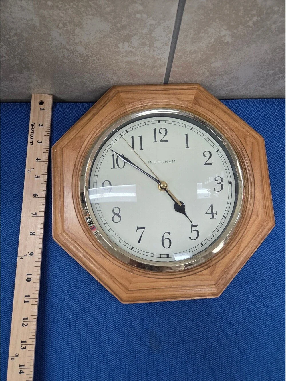 Ingraham Oak Finish Octagon Wall Clock Quartz Analog Battery Operated 10.5